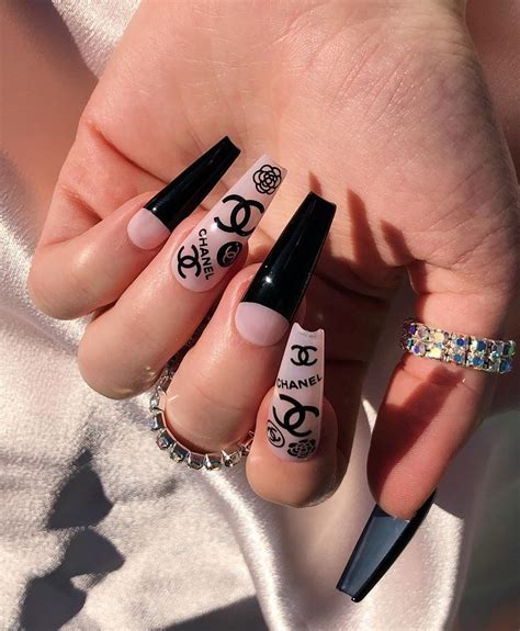 chanel fake nails